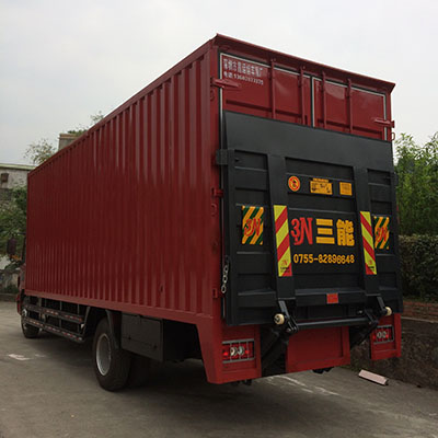 自升降尾板4米2貨車，提升運(yùn)輸效率與安全性的利器